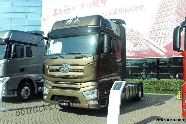 FAW Jiefang J7 camion lourd version luxe 550 ch 4X2(6 roues) tracteur routier AMT automatique Extérieur (3) | 86Trucks