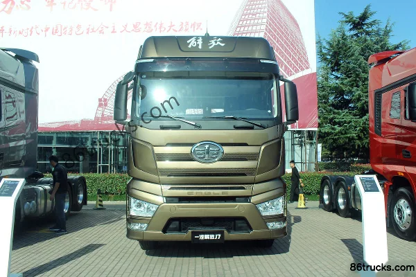 FAW Jiefang J7 camion lourd version luxe 550 ch 4X2(6 roues) tracteur routier AMT automatique Extérieur (2) | 86Trucks