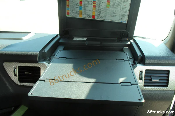 FAW Jiefang J7 camion lourd version luxe 550 ch 4X2(6 roues) tracteur routier AMT automatique Cabine (1) | 86Trucks