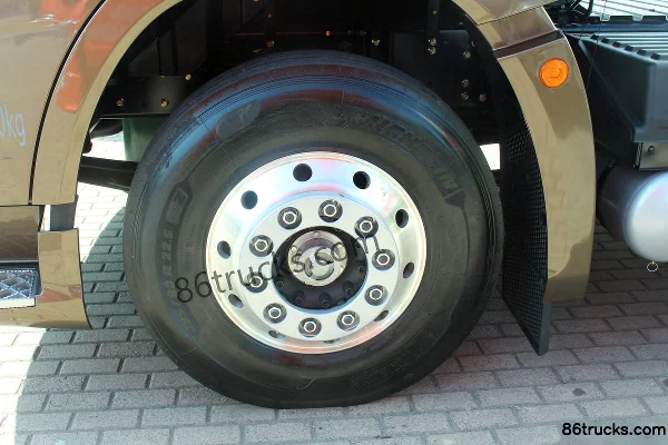 FAW Jiefang J7 camion lourd version luxe 550 ch 4X2(6 roues) tracteur routier AMT automatique Châssis (1) | 86Trucks