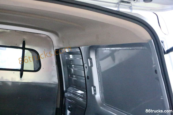 Wuling Rongguang S 82 ch 1.2L essence 2 places fourgon fermé Châssis (3) | 86Trucks
