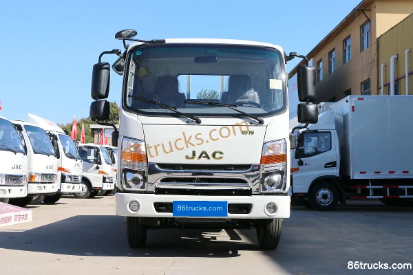 JAC Shuailing K340 Fashion Edition 130hp 4X2(6 wheels) 4.23m Single Row Flatbed Light Truck Exterior (2) | 86Trucks