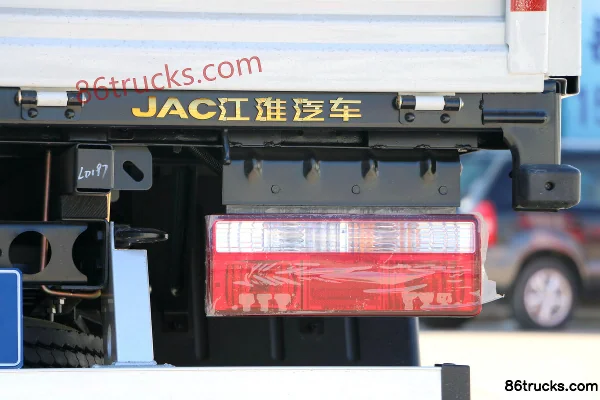 JAC Shuailing K340 Fashion Edition 130hp 4X2(6 wheels) 4.23m Single Row Flatbed Light Truck Body (3) | 86Trucks