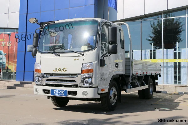 JAC Shuailing Q3 Style 152 ch 4X2(6 roues) camion léger à plateau 3,9 m cabine avancée Extérieur (3) | 86Trucks