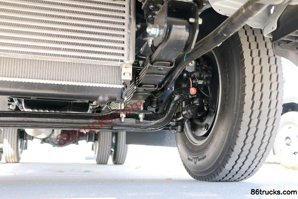 JAC Shuailing Q3 Style 152 ch 4X2(6 roues) camion léger à plateau 3,9 m cabine avancée Châssis (3) | 86Trucks
