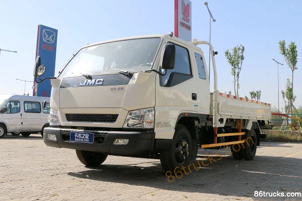 JMC Shunda Wide Body Standard Edition 109 hp 4X2(6 wheels) 3.7m Crew Cab Flatbed Light Truck Exterior (3) | 86Trucks