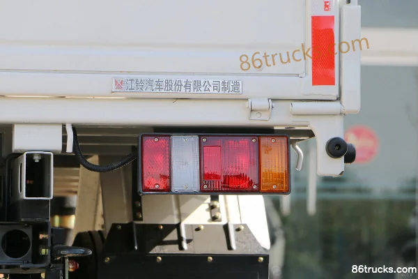 JMC Shunda Wide Body Standard Edition 109 hp 4X2(6 wheels) 3.7m Crew Cab Flatbed Light Truck (3) | 86Trucks