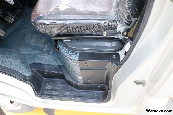 Sinotruk Wangpai W1 1.5L 102hp 4X2(6 wheels) Gasoline 3.5m Single Row Van Micro Truck Cab (3) | 86Trucks