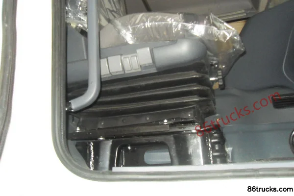 Hualing Xing Kama camion lourd 375 ch 6X4(10 roues) tracteur routier Cabine (2) | 86Trucks
