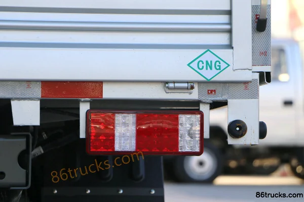 Sinotruk King W1 2.2L 112hp 4X2(6 wheels) Gasoline/CNG 3.1m double-row flatbed micro truck Body (3) | 86Trucks