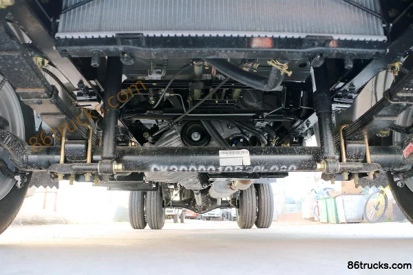 Changan Kuayue Wang X5 Standard version 1.8L 125hp 4X2(6 wheels) 3.4m single-row flatbed light truck (China VI) Chassis (1) | 86Trucks