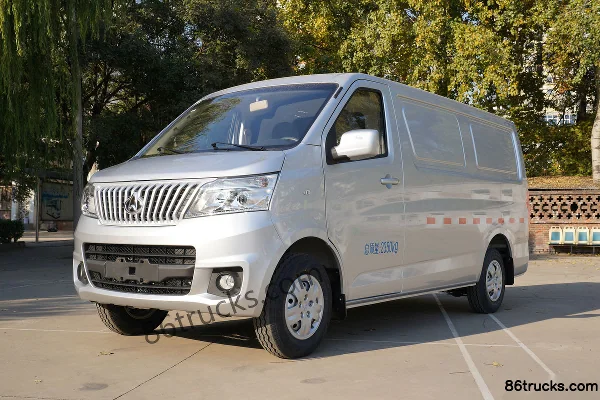 Changan Light Vehicle Ruixing M80 2018 Comfort 109 hp 2-Seat 1.5L Flat Roof Back-Door Panel Van Exterior (3) | 86Trucks