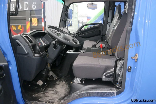 NanJun Ruiji B50Q Deluxe Edition 155hp 4X2(6 wheels) 3.1m Dump Truck (China VI)(NJA3044) Cab (2) | 86Trucks