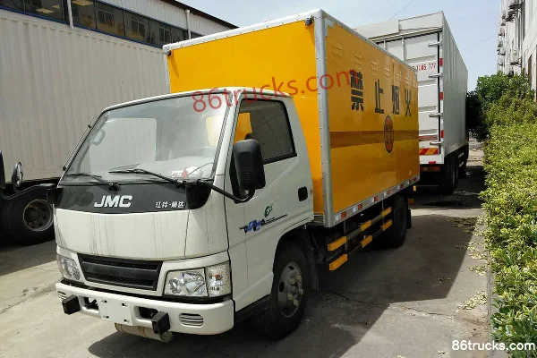 JMC Shunda Narrow Body 116hp 4X2(6 wheels) 4.25m Explosive Material Transport Truck (Zhongchang Brand) Exterior (3) | 86Trucks