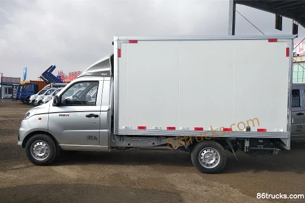 Foton Xiangling V1 1.2L 86hp 4X2(6 wheels) Gasoline 3.05m single-row van truck Exterior (2) | 86Trucks
