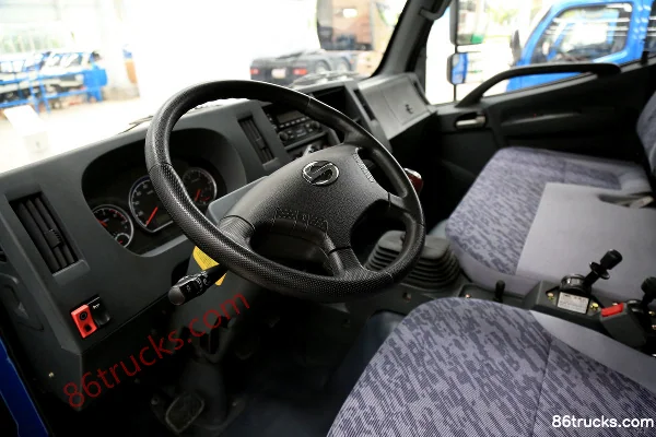 Shijun D550 150 hp 4X2(6 wheels) 4m dump truck Cab (3) | 86Trucks