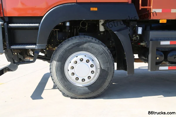 Shijun D960 375hp 6X4(10 wheels) 5.8m dump truck Chassis (1) | 86Trucks