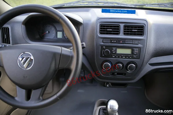 Foton Xiangling S2 116 hp 1.5L gasoline enclosed van truck Cab (2) | 86Trucks