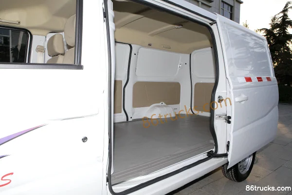 Foton Xiangling S2 116 hp 1.5L gasoline enclosed van truck Chassis (1) | 86Trucks