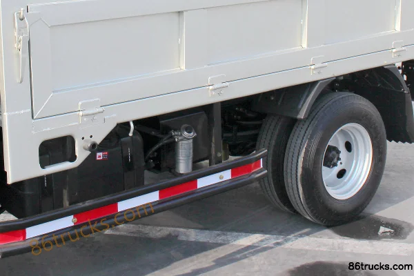 Shifeng Fengling 82 hp 4X2(6 wheels) 3.05m Dump Truck Chassis (2) | 86Trucks