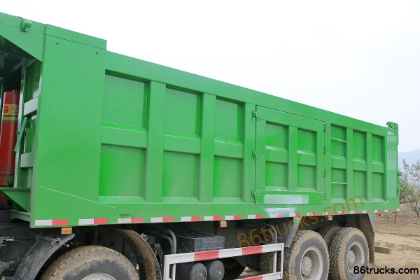 SHACMAN Commercial Vehicle Xuande X6 Standard Load Version 300 hp 8X4(12 wheels) 5.95m Dump Truck Body (1) | 86Trucks
