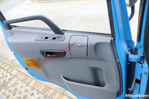 SHACMAN Commercial Vehicle Xuande X6 185 hp 4X2(6 wheels) 4.2m Dump Truck Cab (2) | 86Trucks