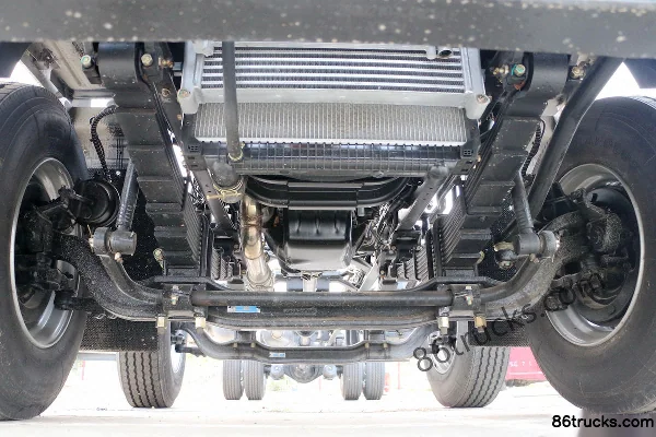 Dongfeng série châssis spécial 210 ch 6X2(8 roues) camion porteur à ridelles 9,6 m (1) | 86Trucks