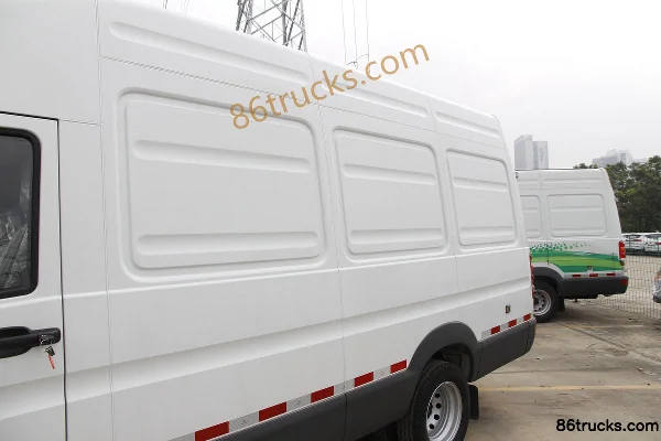 NAVECO Power Daily 2017 Prestige A50 19-20 places 146 ch 3.0T toit haut minibus Caisse (3) | 86Trucks