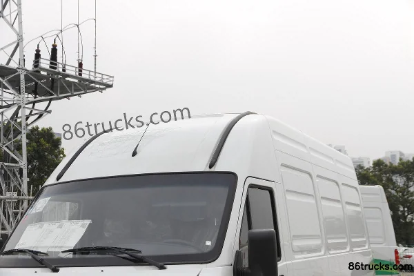 NAVECO Power Daily 2017 Prestige A50 19-20 places 146 ch 3.0T toit haut minibus Caisse (1) | 86Trucks