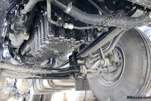 Dongfeng Commercial Vehicle New Tianlong KL Heavy Truck 465 hp 6X4(10 wheels) Tractor Truck (Composite Suspension) Chassis (3) | 86Trucks