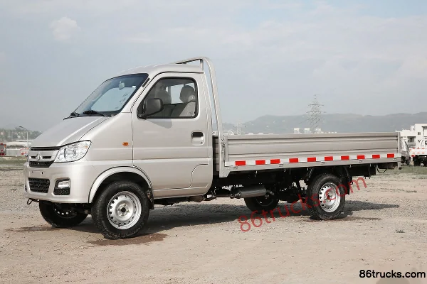 Changan Kuayue Xinbao MINI 1.2L 88hp 4X2(6 wheels) Gasoline/CNG 3.05m Single Row Flatbed Micro Truck Exterior (3) | 86Trucks