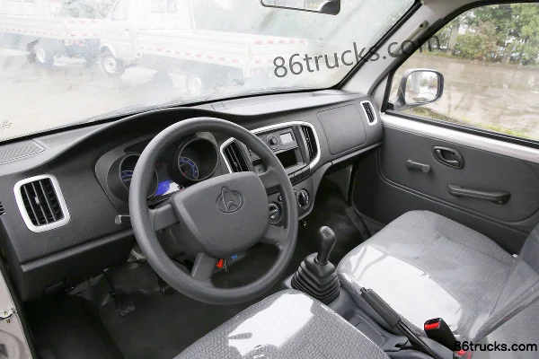 Changan Kuayue Xinbao MINI 1.2L 88hp 4X2(6 wheels) 2.2m single-row flatbed micro truck Cab (1) | 86Trucks