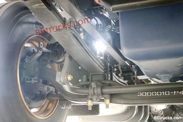 FAW Linghe F200 camion lourd 430 ch 6X4(10 roues) tracteur routier Châssis (2) | 86Trucks