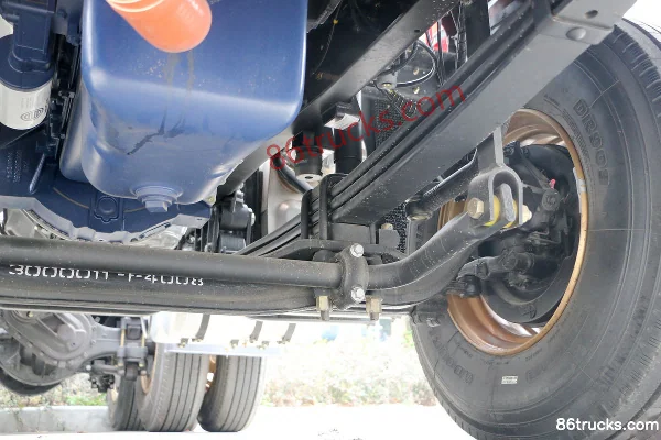 FAW Linghe F200 Heavy Truck 490 hp 6X4(10 wheels) Tractor Truck (Cummins) Chassis (3) | 86Trucks