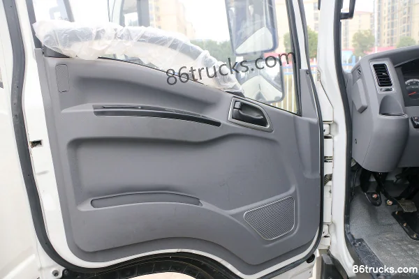 FAW Linghe Dongfang Zhixing 129 ch 4X2(6 roues) camion léger à ridelles 4,18 m cabine simple (1) | 86Trucks