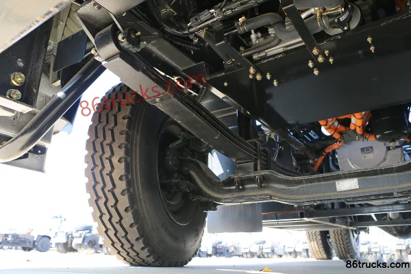Sanhuan Shitong Haolong 35.8T 4X2(6 wheels) Electric Tractor Truck Chassis (2) | 86Trucks