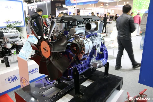 Yunnei Power YN4E120-30CR 120 hp 3.8L China IV Diesel Engine Exterior