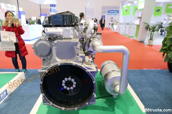 Yuchai YCK15550N-60 550 hp 15L China VI Natural Gas Engine Exterior (3) | 86Trucks