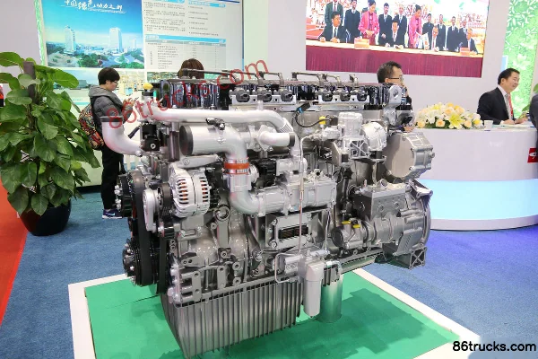 Yuchai YCK15550N-60 550 hp 15L China VI Natural Gas Engine Exterior