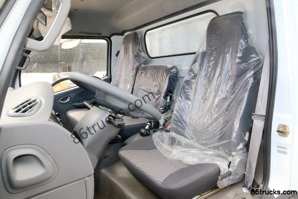 Dongfeng Kaipute K6-L 115 hp 4X2(6 wheels) 4.17m single-row van light truck Cab (3) | 86Trucks