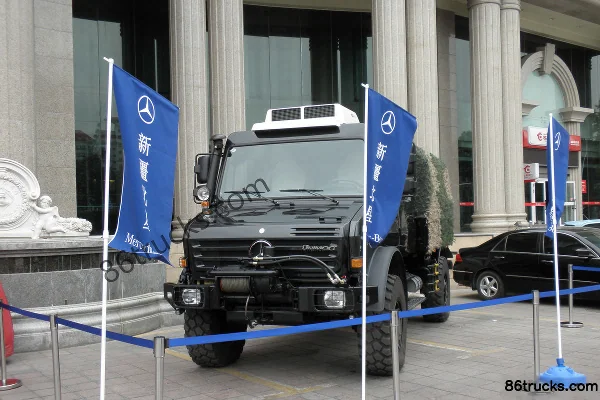 Mercedes-Benz Unimog series 218 hp 4X4(6 wheels) off-road truck (model U4000/U5000) Exterior (2) | 86Trucks