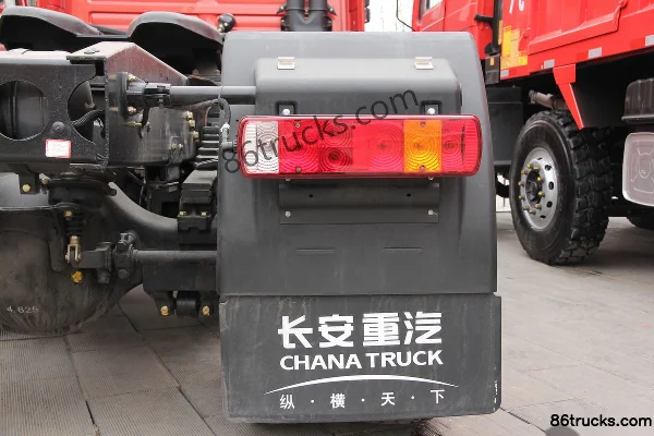 Sinotruk Yuanwei Heavy Truck 336 hp 6X4(10 wheels) Tractor Truck Chassis (1) | 86Trucks