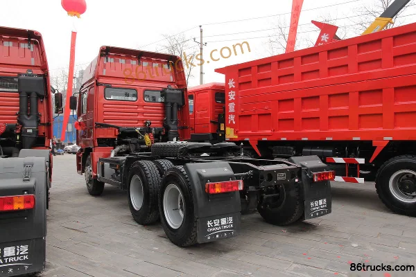 Sinotruk Yuanwei Heavy Truck 336 hp 6X4(10 wheels) Tractor Truck Exterior (3) | 86Trucks