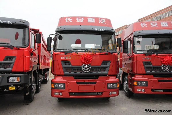 Sinotruk Yuanwei Heavy Truck 336 hp 6X4(10 wheels) Tractor Truck Exterior (2) | 86Trucks