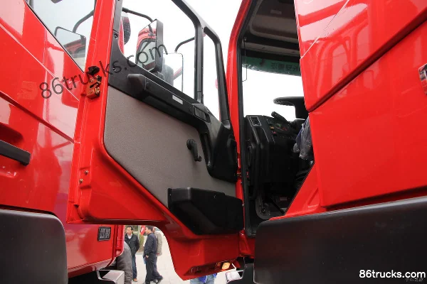 Sinotruk Yuanwei Heavy Truck 290 hp 6X4(10 wheels) 5.6m Dump Truck Cab (1) | 86Trucks