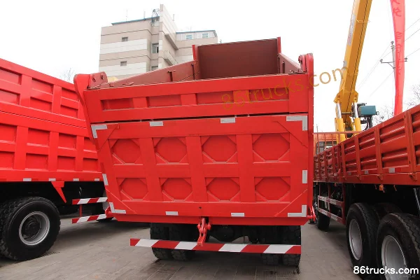 Sinotruk Yuanwei Heavy Truck 290 hp 6X4(10 wheels) 5.6m Dump Truck Body (2) | 86Trucks
