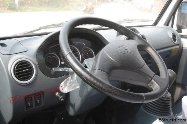 Kama Fuyunlai 1.8L 54hp 4X2(6 wheels) Diesel 2.3m Double Row Flatbed Truck Cab (2) | 86Trucks