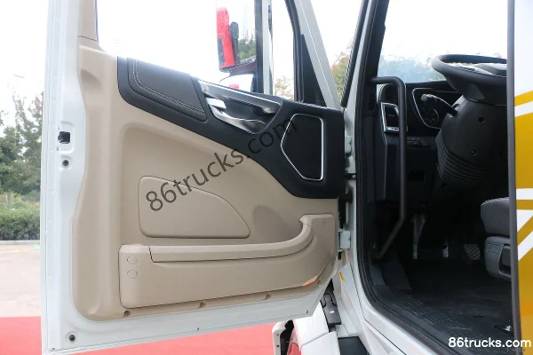 JAC Gallop V7 Heavy Truck 510 hp 6X4(10 wheels) AMT Automatic Long-Head Tractor Truck Cab (1) | 86Trucks