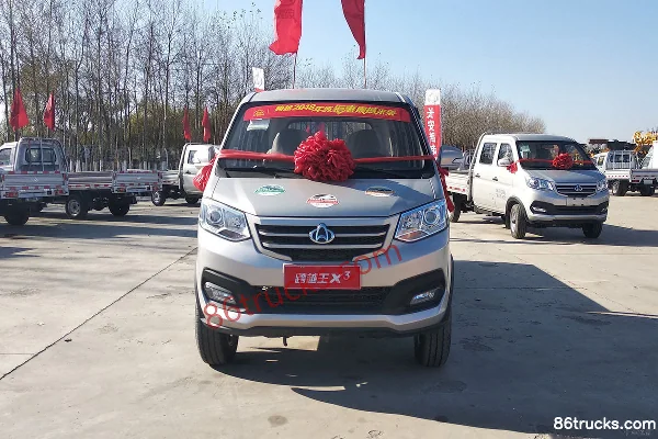 Changan Kuayue Wang X3 Luxury 1.6L CNG 105 hp 4X2(6 wheels) 2.71m double-row flatbed light truck (China VI) Exterior (2) | 86Trucks