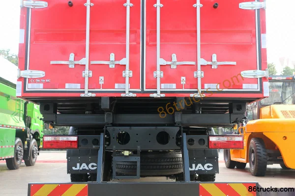 JAC Gallop K5X heavy truck standard load 290 hp 6X2(8 wheels) 8.5m van cargo truck Body (3) | 86Trucks